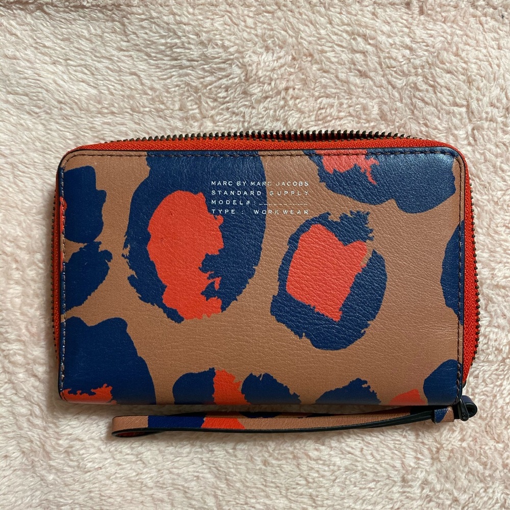 Marc by Marc Jacobs Tan Navy and Red Leopard Print Zip Wallet
